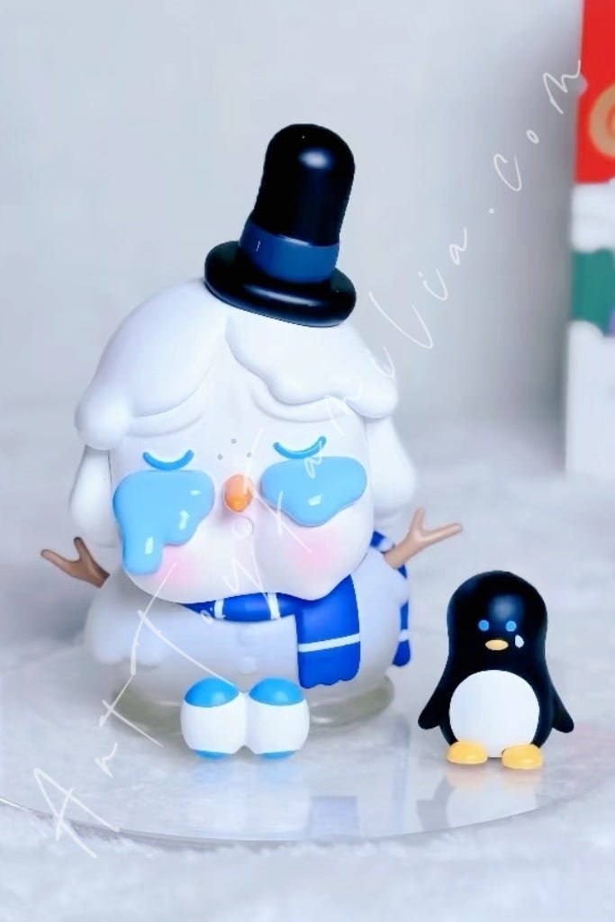 crybaby-lonely-christmas-series-POP Mart Crybaby
