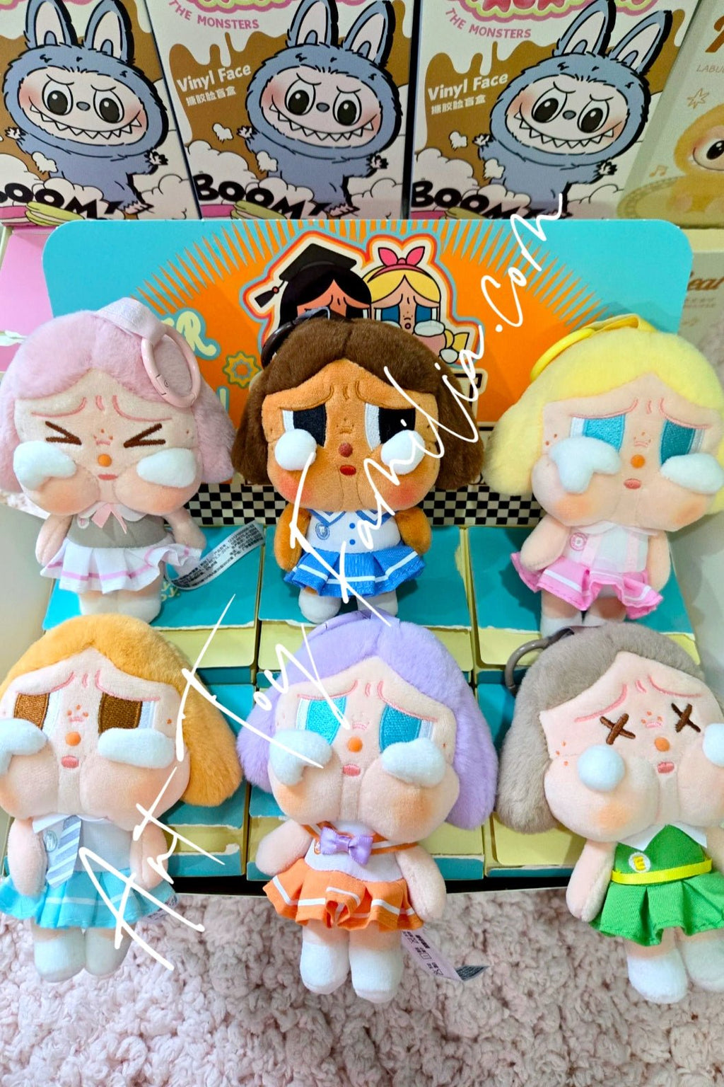 crybaby-sunset-concert-series-plush-pendant-POP Mart Crybaby